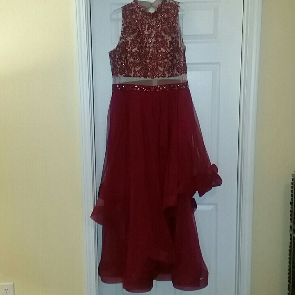 Red prom dress